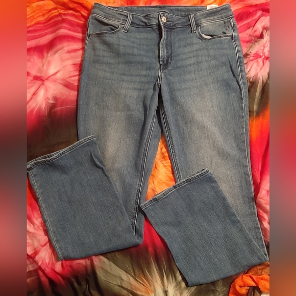 Old Navy Denim - Old Navy Boot Cut Jeans size 10 stretchy